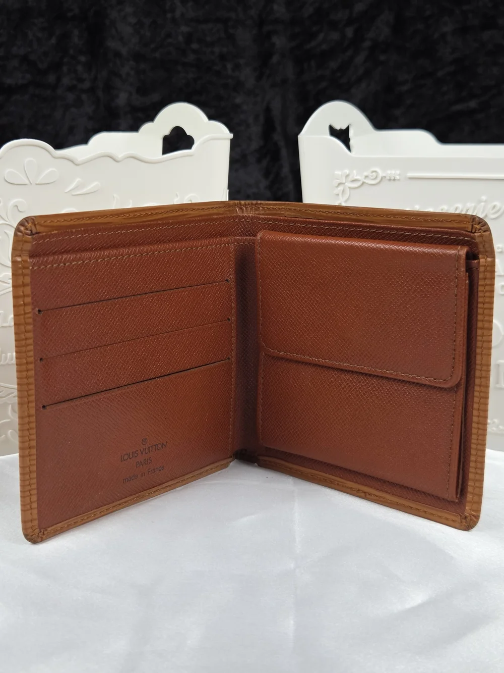 Authentic Louis Vuitton Epi Bifold Wallet Kenyan Fawn Brown Vintage Made in Fran